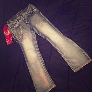 Ariya Jeans